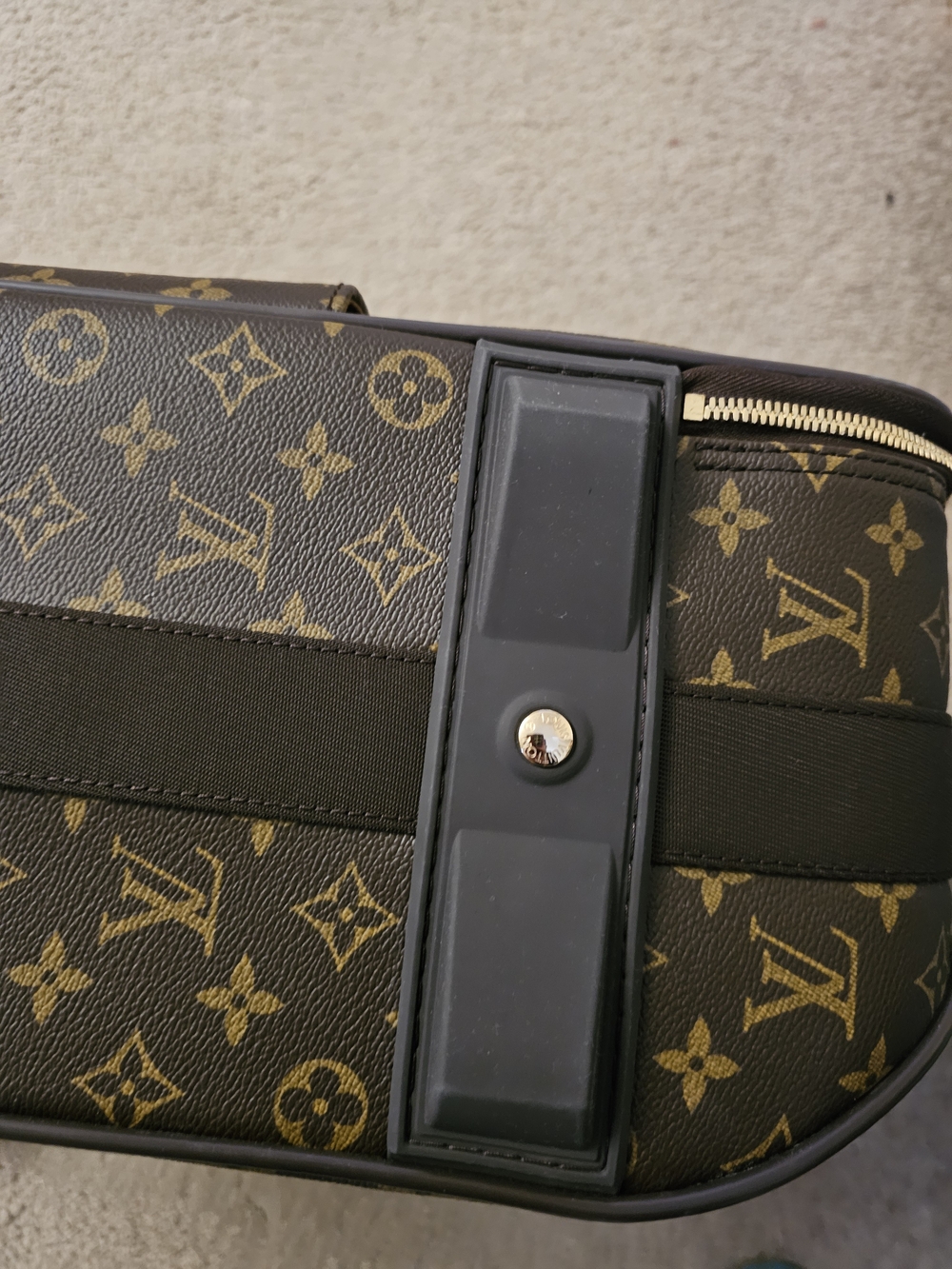 Auth Louis Vuitton pegase 60 suitcase carry on bag - Picture 14 of 16